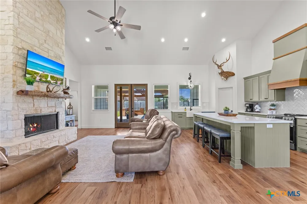 802 Celestial Lane Edna, TX 77957