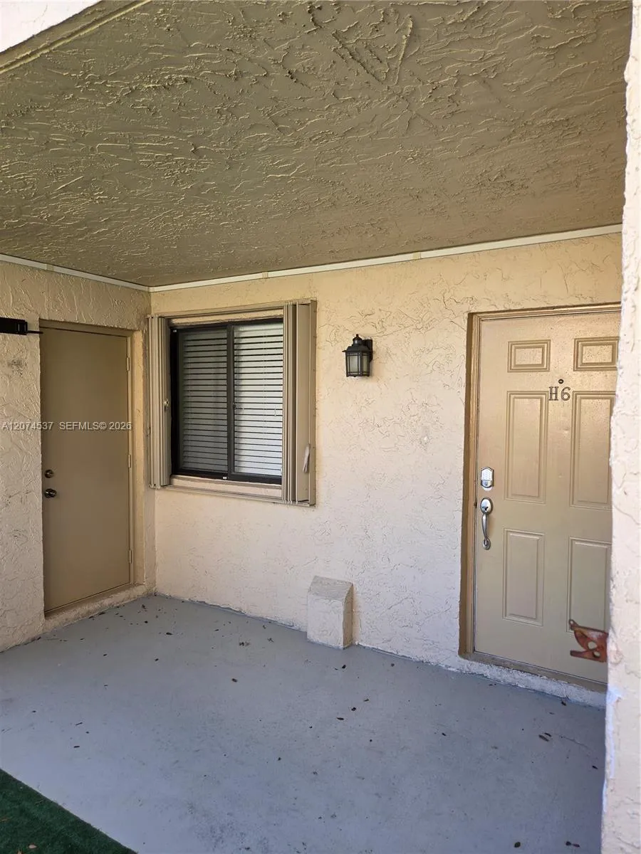 8041 Southgate Blvd #H6 North Lauderdale, FL 33068