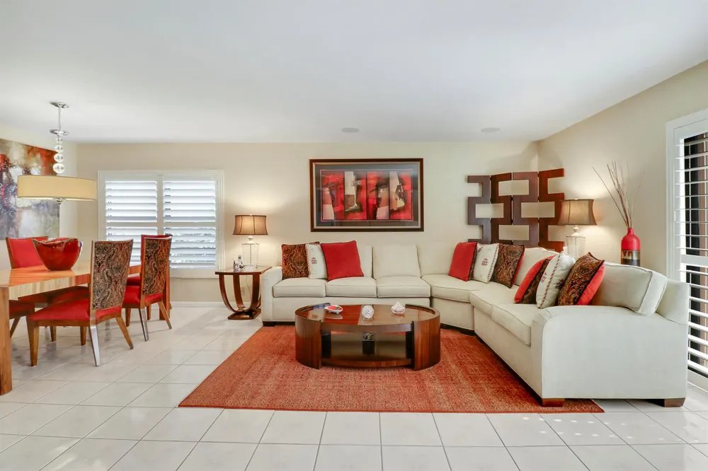 5481 Mirror Lakes Boulevard Boynton Beach, FL 33472