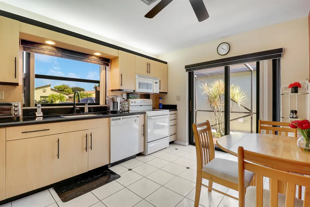 5481 Mirror Lakes Boulevard Boynton Beach, FL 33472
