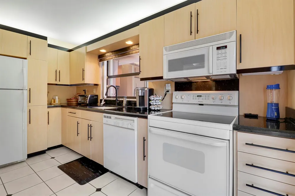 5481 Mirror Lakes Boulevard Boynton Beach, FL 33472
