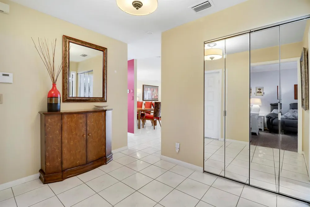 5481 Mirror Lakes Boulevard Boynton Beach, FL 33472
