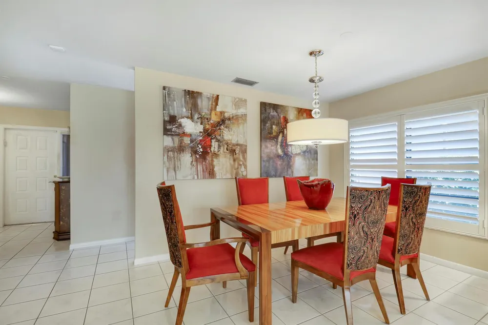 5481 Mirror Lakes Boulevard Boynton Beach, FL 33472