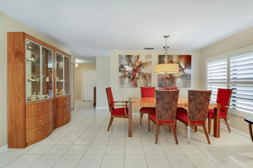 5481 Mirror Lakes Boulevard Boynton Beach, FL 33472