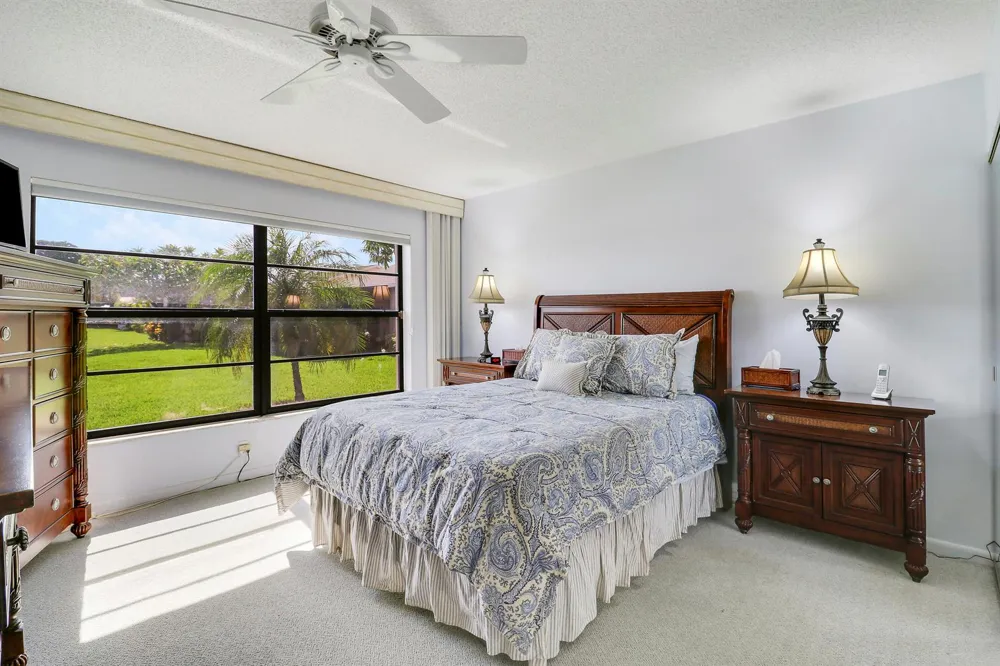 5481 Mirror Lakes Boulevard Boynton Beach, FL 33472
