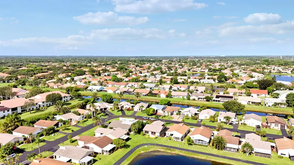 5481 Mirror Lakes Boulevard Boynton Beach, FL 33472