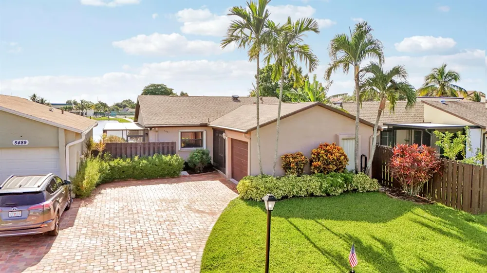 5481 Mirror Lakes Boulevard Boynton Beach, FL 33472
