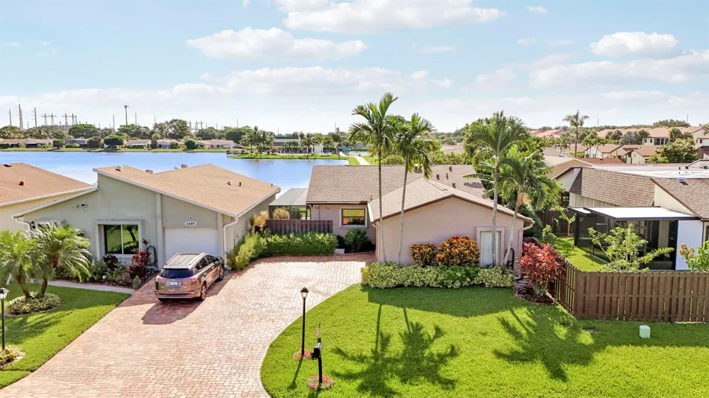 5481 Mirror Lakes Boulevard Boynton Beach, FL 33472