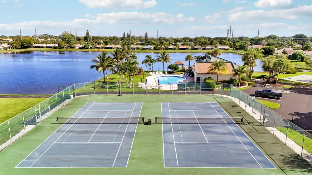 5481 Mirror Lakes Boulevard Boynton Beach, FL 33472