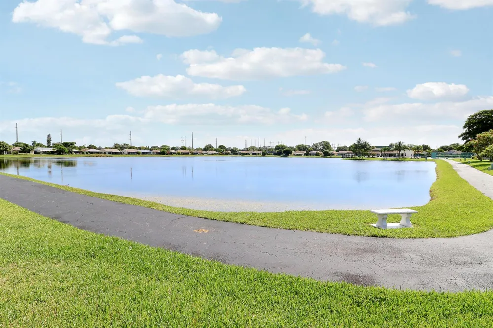 5481 Mirror Lakes Boulevard Boynton Beach, FL 33472