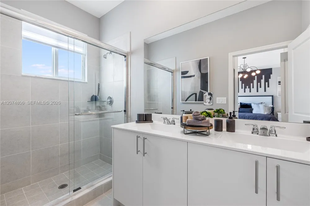 754 SE 15 ST Homestead, FL 33034