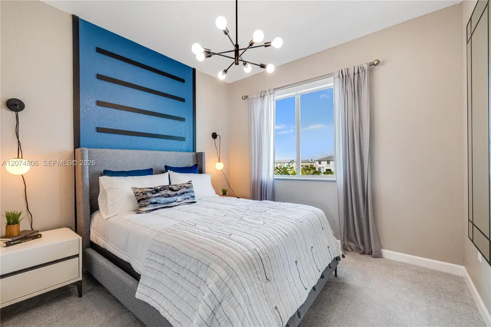 754 SE 15 ST Homestead, FL 33034