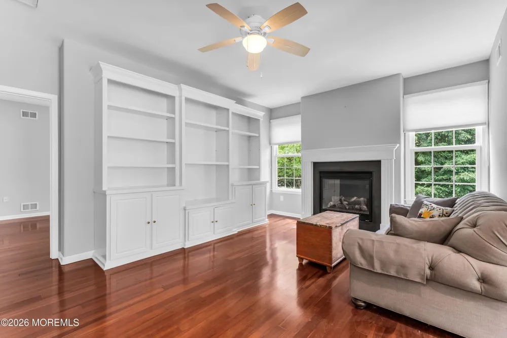 29 Constitution Way Franklin, NJ 08873