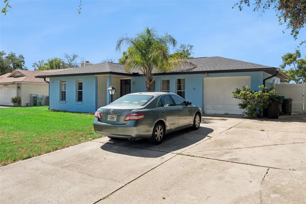 1065 FALCON STREET Deltona, FL 32725