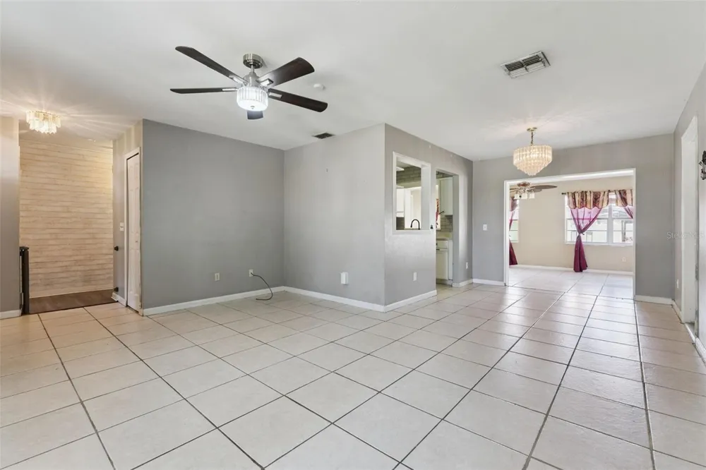 1065 FALCON STREET Deltona, FL 32725