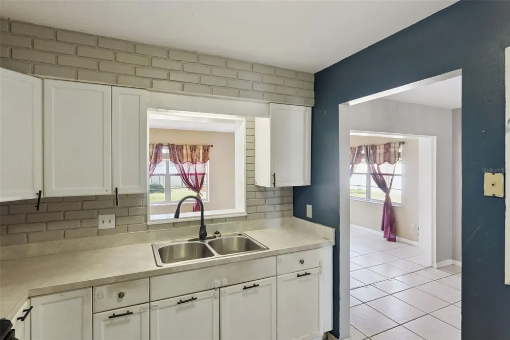 1065 FALCON STREET Deltona, FL 32725