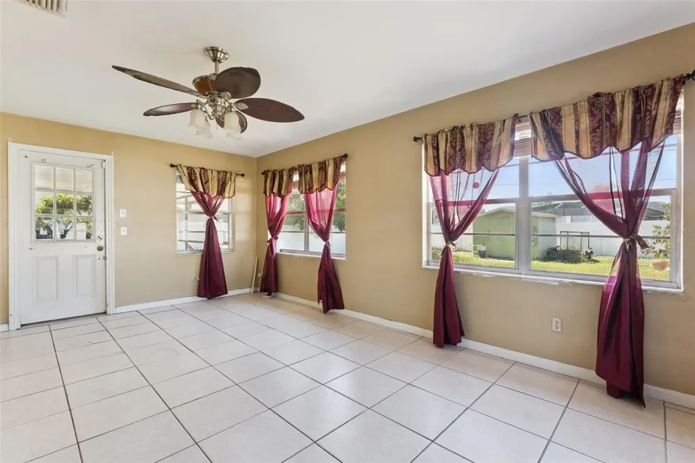 1065 FALCON STREET Deltona, FL 32725