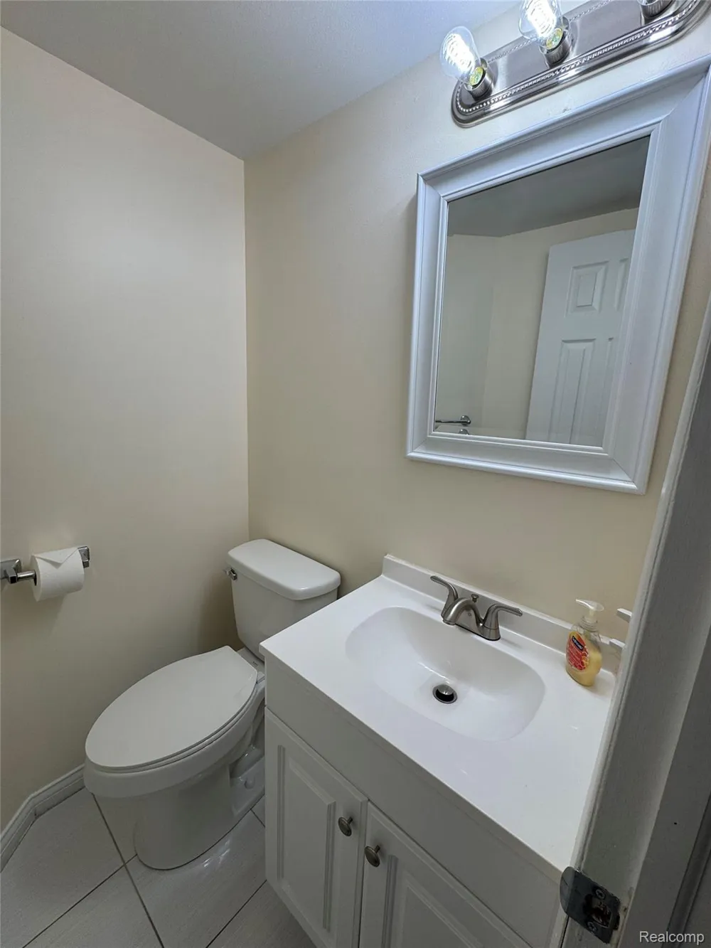 24404 Meadowbridge Drive Clinton Charter Township, MI 48035