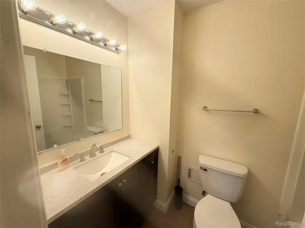 24404 Meadowbridge Drive Clinton Charter Township, MI 48035