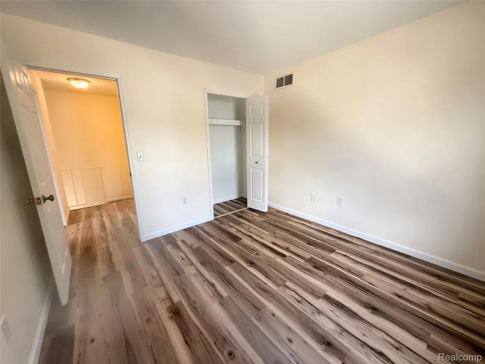 24404 Meadowbridge Drive Clinton Charter Township, MI 48035