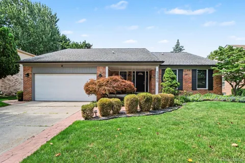 5309 Orchard Crest Drive