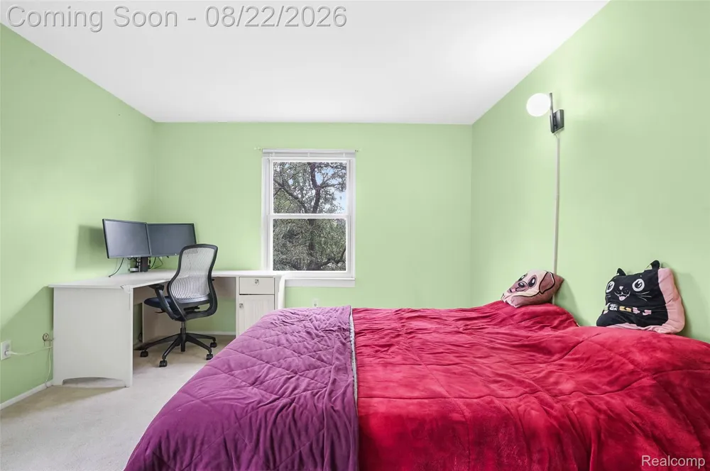 385 Neptune Drive Walled Lake City, MI 48390