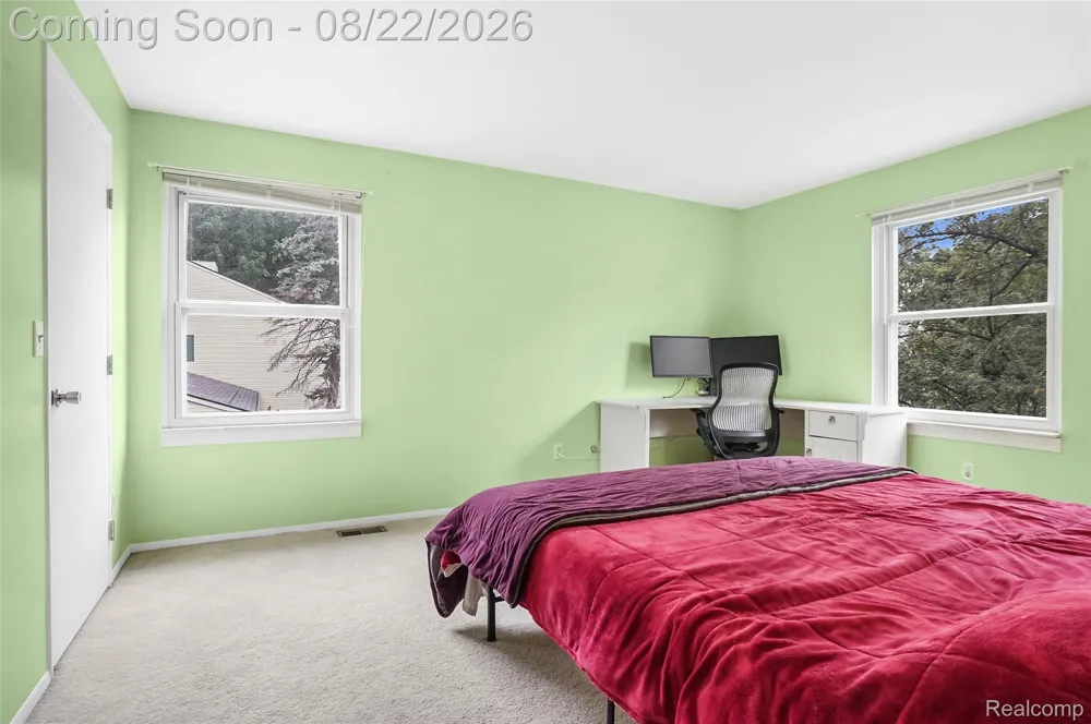 385 Neptune Drive Walled Lake City, MI 48390