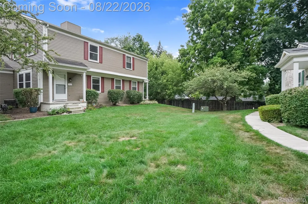 385 Neptune Drive Walled Lake City, MI 48390