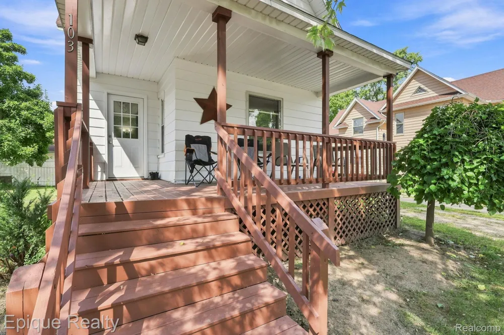 103 Neeper Street Capac Village, MI 48014