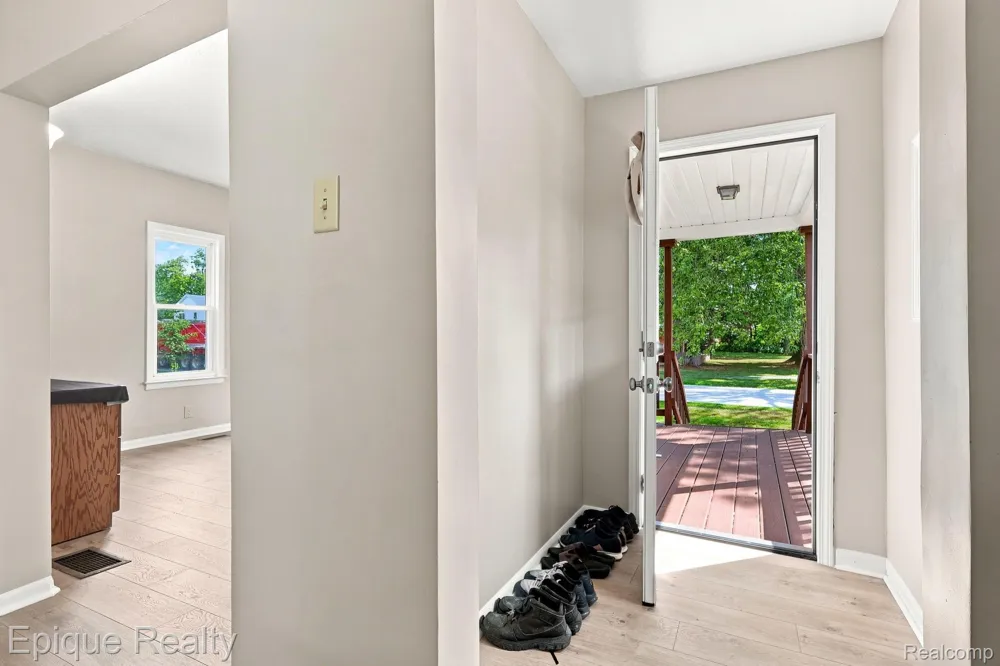 103 Neeper Street Capac Village, MI 48014