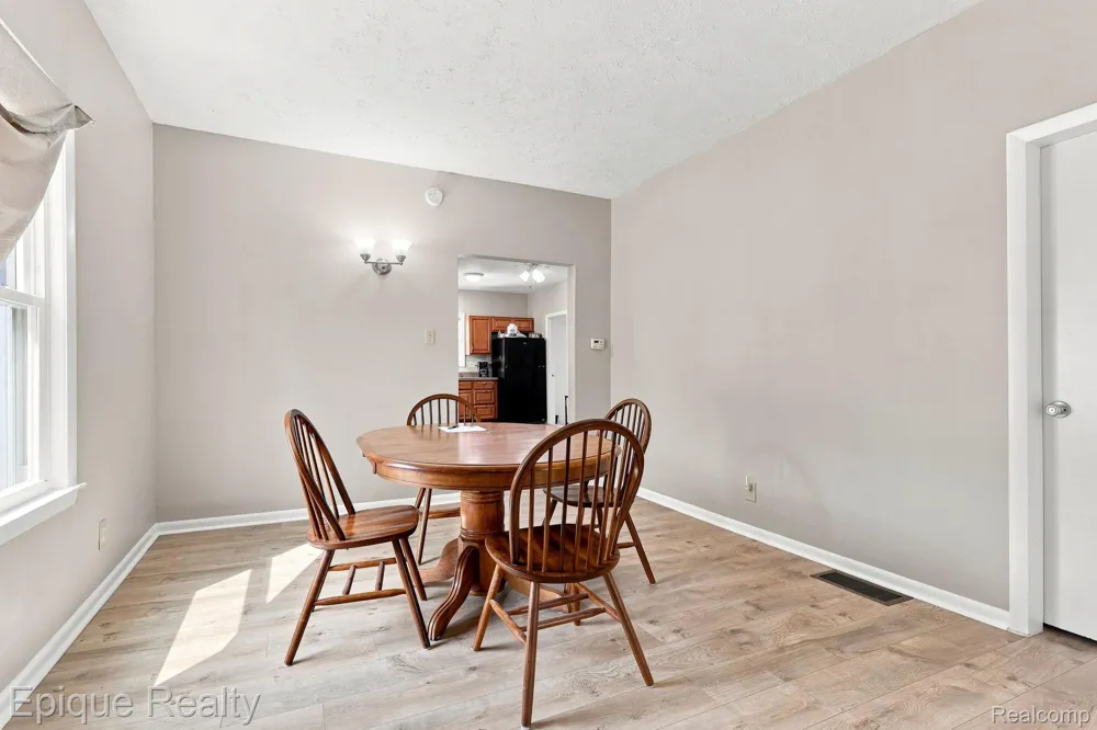 103 Neeper Street Capac Village, MI 48014
