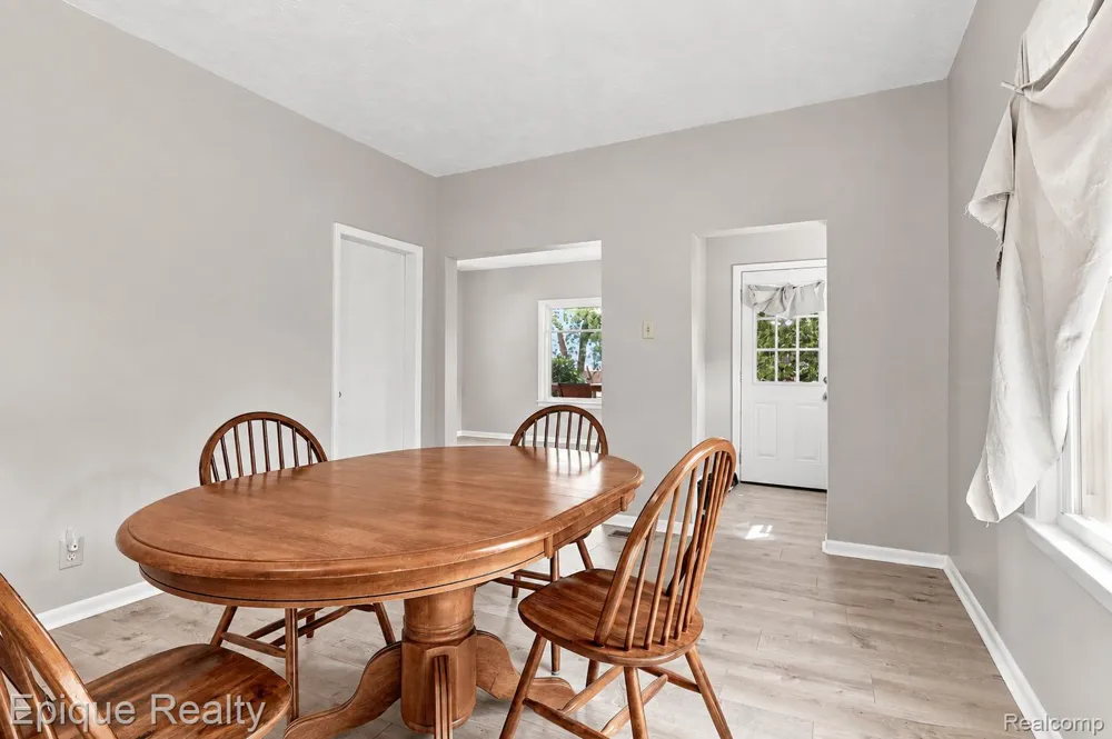 103 Neeper Street Capac Village, MI 48014