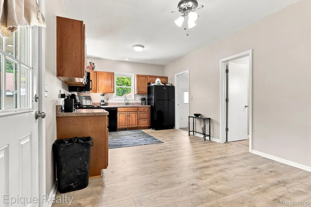 103 Neeper Street Capac Village, MI 48014