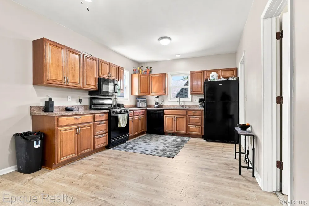 103 Neeper Street Capac Village, MI 48014