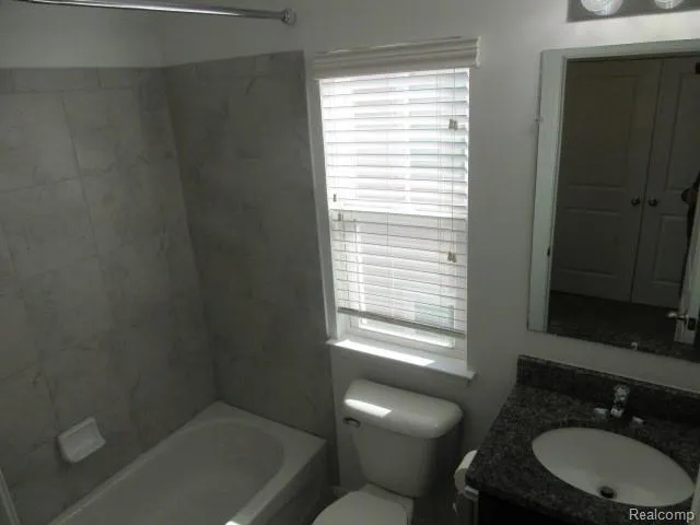 3143 Chambers W Wixom City, MI 48393