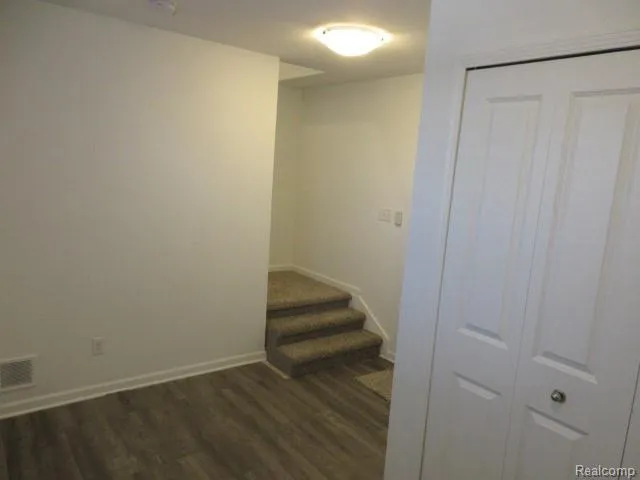 3143 Chambers W Wixom City, MI 48393