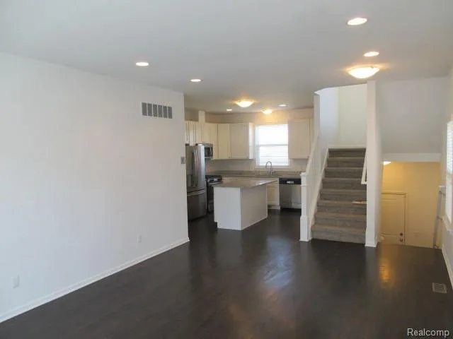3143 Chambers W Wixom City, MI 48393