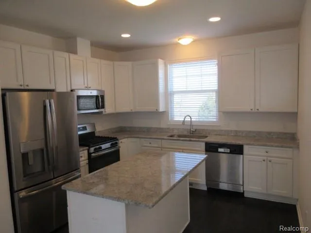 3143 Chambers W Wixom City, MI 48393