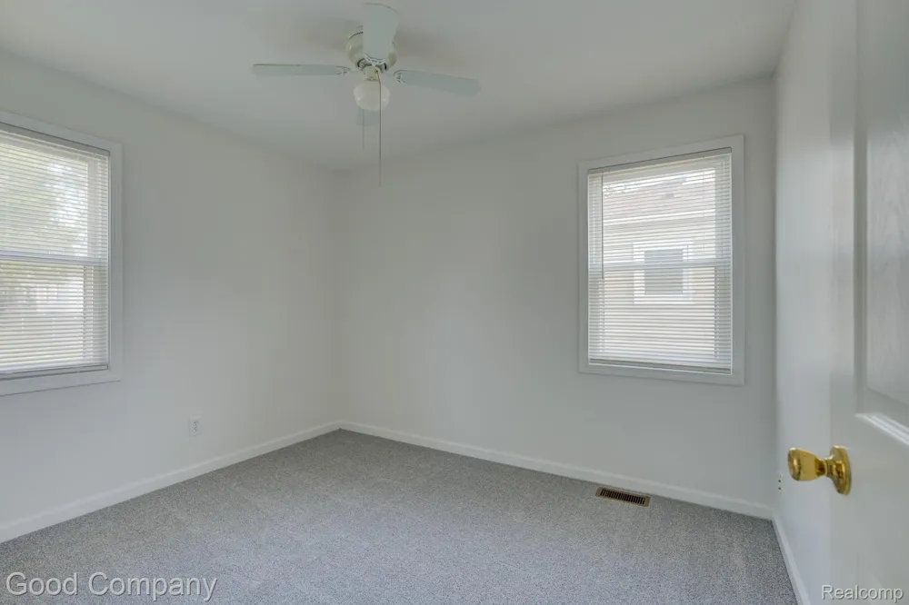 3095 Buckingham Avenue Berkley City, MI 48072