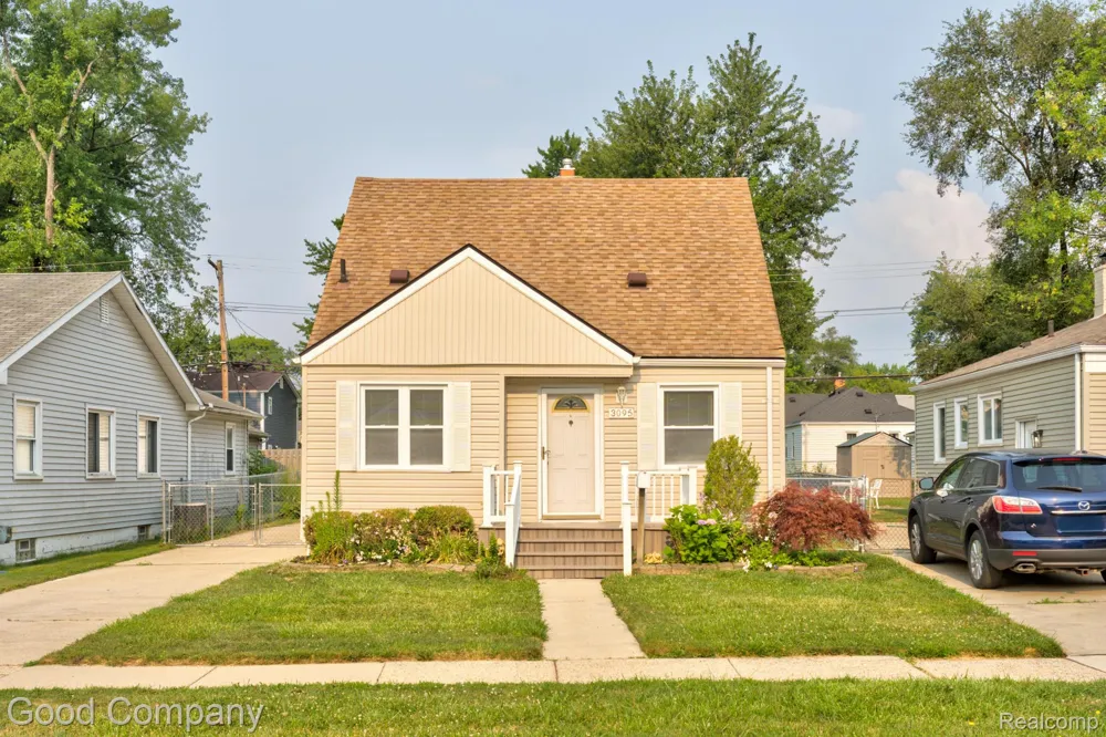 3095 Buckingham Avenue Berkley City, MI 48072