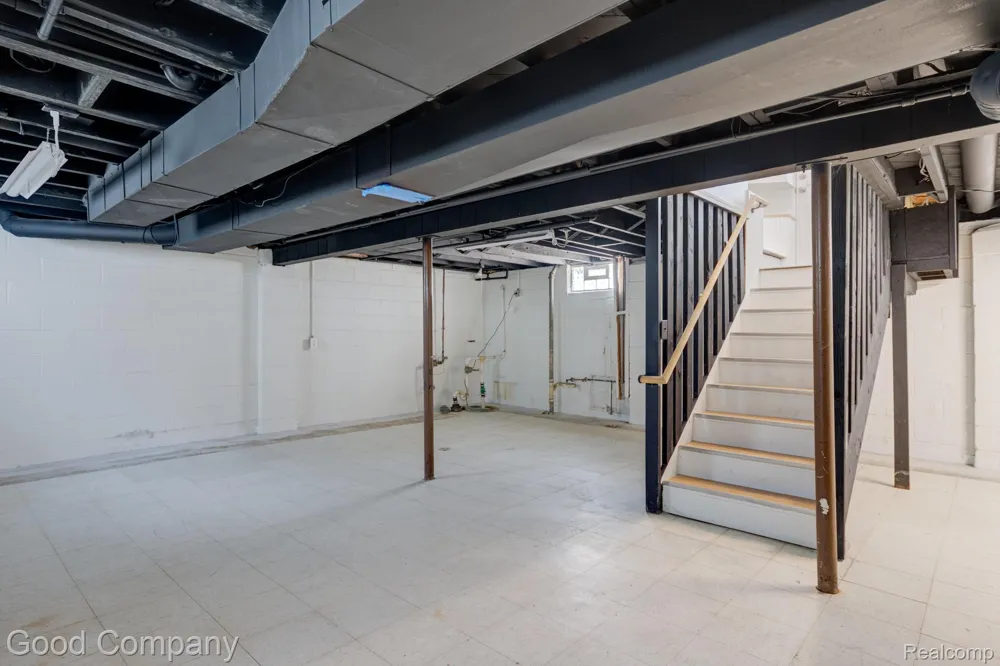 3095 Buckingham Avenue Berkley City, MI 48072