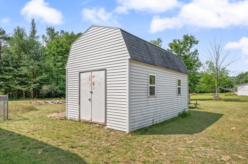 9041 7 Mile Road Osceola Township, MI 49631
