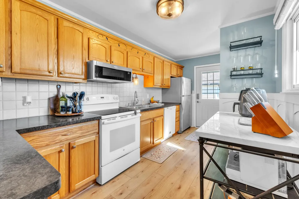 527 Arthur Street Chelsea City, MI 48118