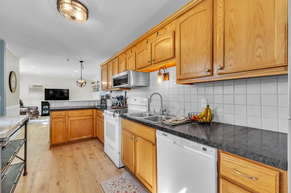 527 Arthur Street Chelsea City, MI 48118