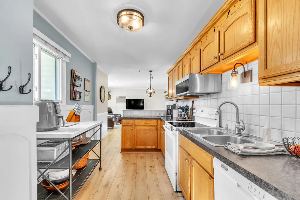527 Arthur Street Chelsea City, MI 48118