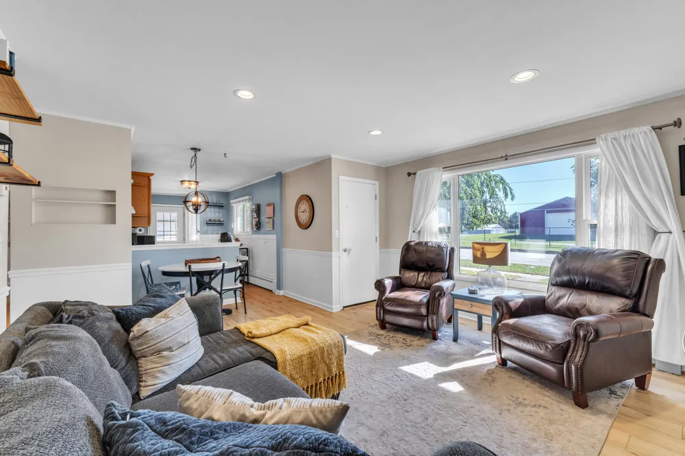 527 Arthur Street Chelsea City, MI 48118