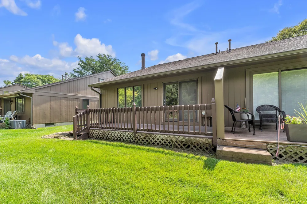 547 Park Place Saline City, MI 48176