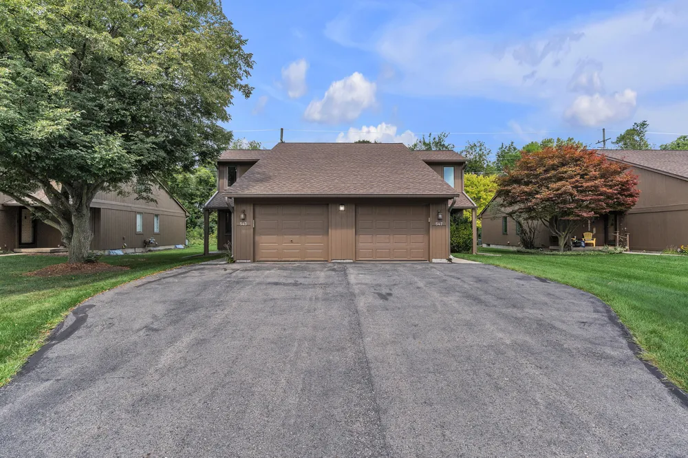 547 Park Place Saline City, MI 48176