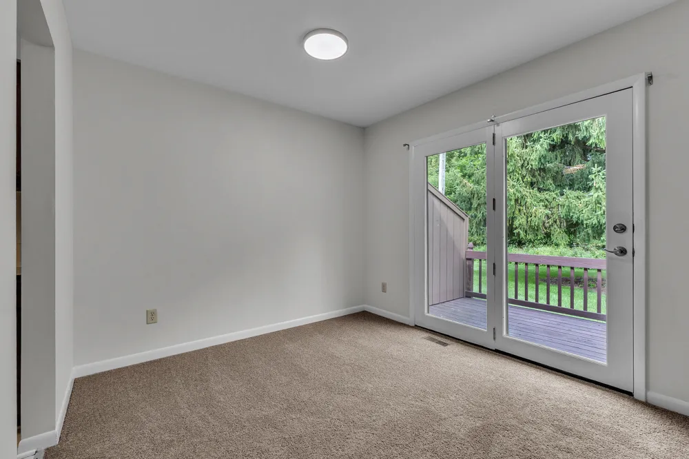 547 Park Place Saline City, MI 48176