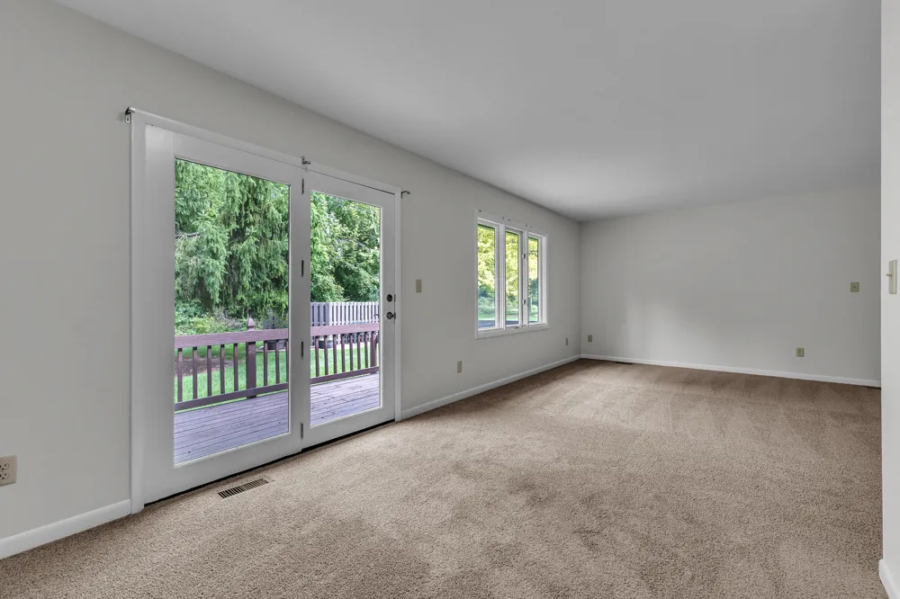 547 Park Place Saline City, MI 48176